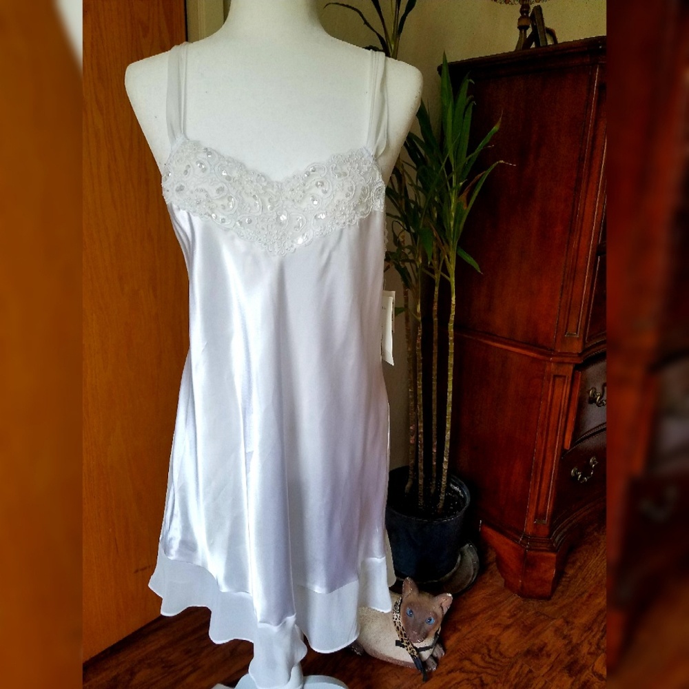 Bnwt Bella dona slip